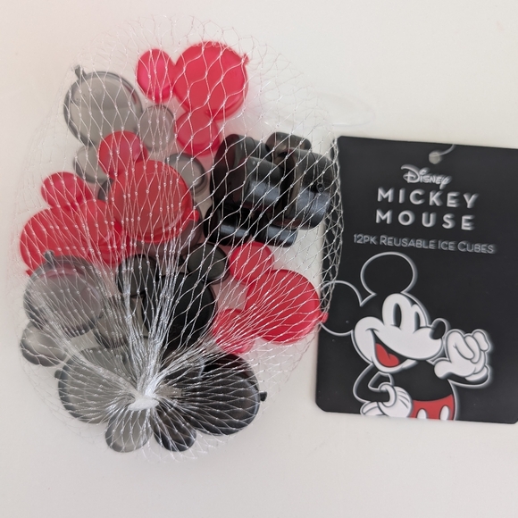7 Pc BUNDLE Best of Mickey Mouse Kitchen Gadgets Disney Park Iconic Gloves - Picture 14 of 15